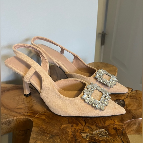 Jewel Pointed Toe Sling Back Pumps - Picture 6 of 17